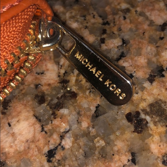 Michael Kors Wallet - Picture 3 of 9